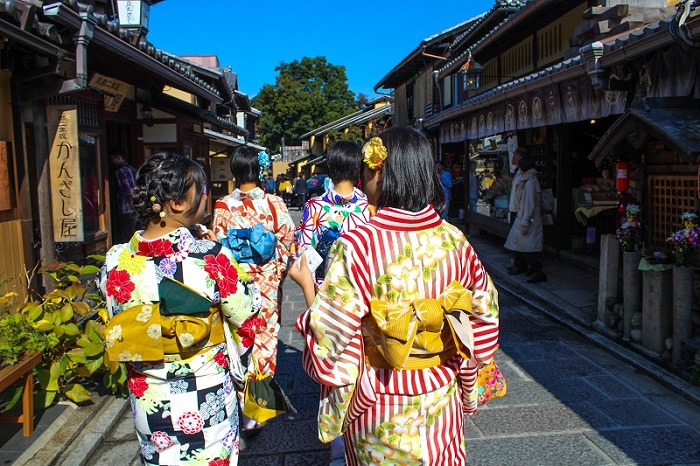 Gion area, walk around in kimono